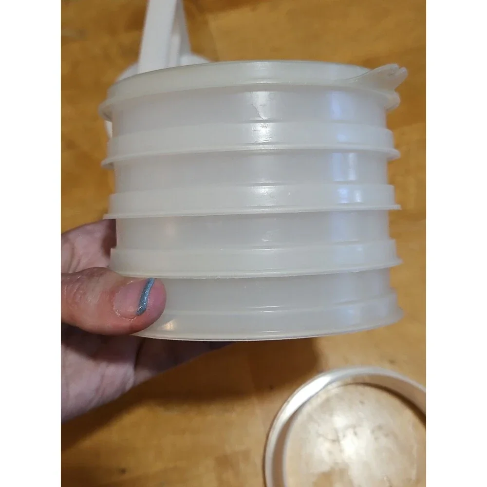 Set of 4 Vintage Tupperware Sheer Hamburger Keepers #882 W/ Lid & Press